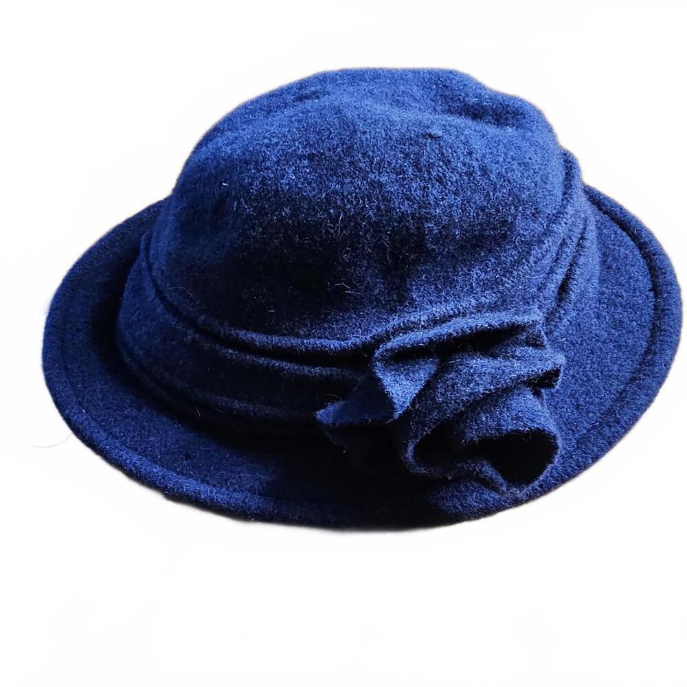 D&Y Blue 100% Wool Floral Accent Women's Hat One Size Fits Most
